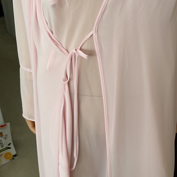 NWOT Vintage Delicates 90’s pink nightgown and robe embroidered with seq… - Picture 11 of 15